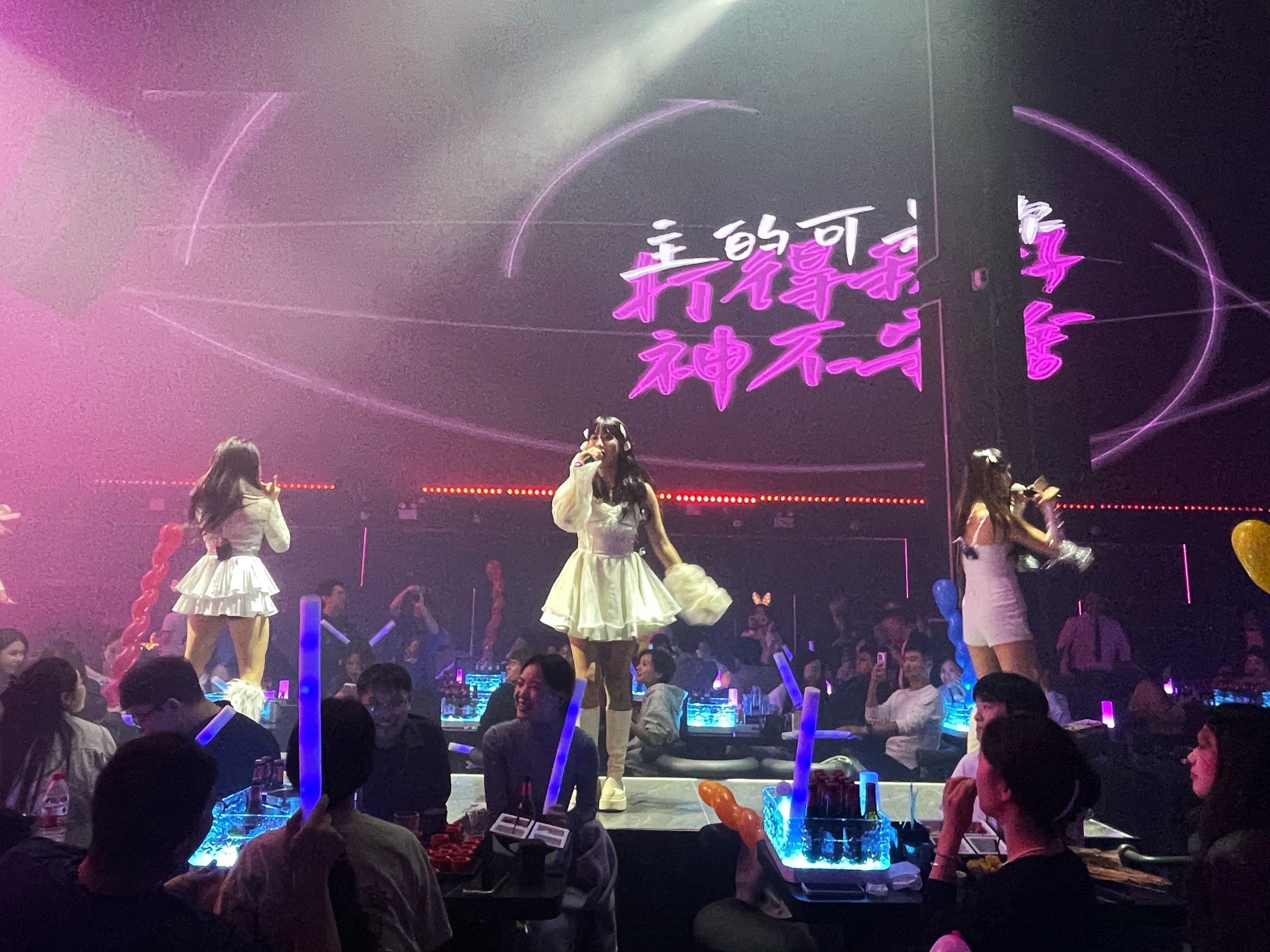 丽江商务ktv全攻略商务ktv怎么玩-华坪县ktv预订